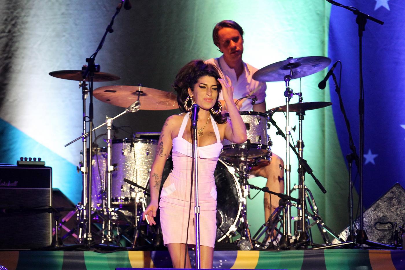 Amy Winehouse: un’altra anima fragile nel club dei 27