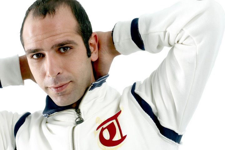 La comicita’ di Checco Zalone fa tappa a Palermo