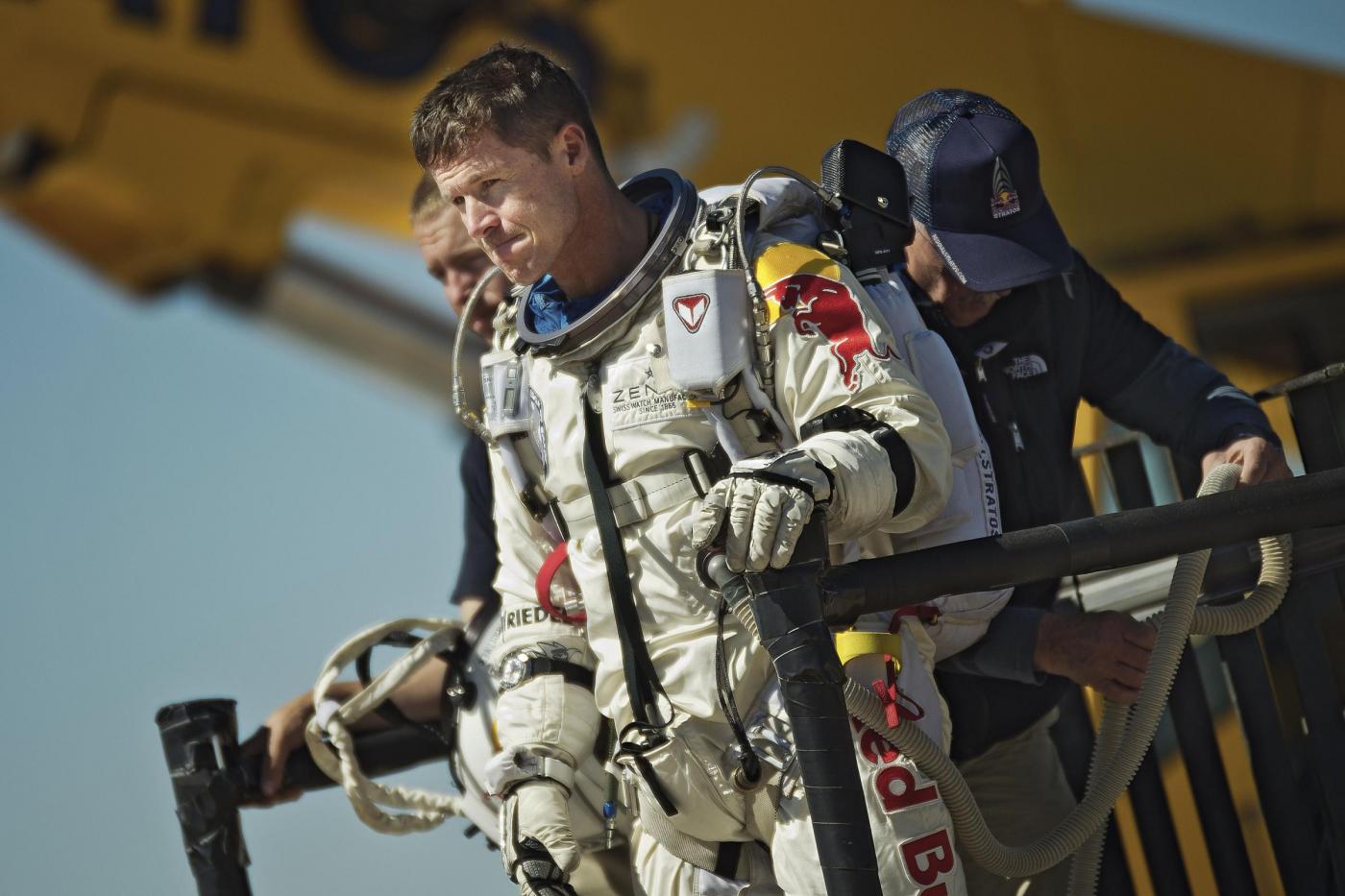 Felix Baumgartner ce l’ha fatta, ha superato il muro del suono