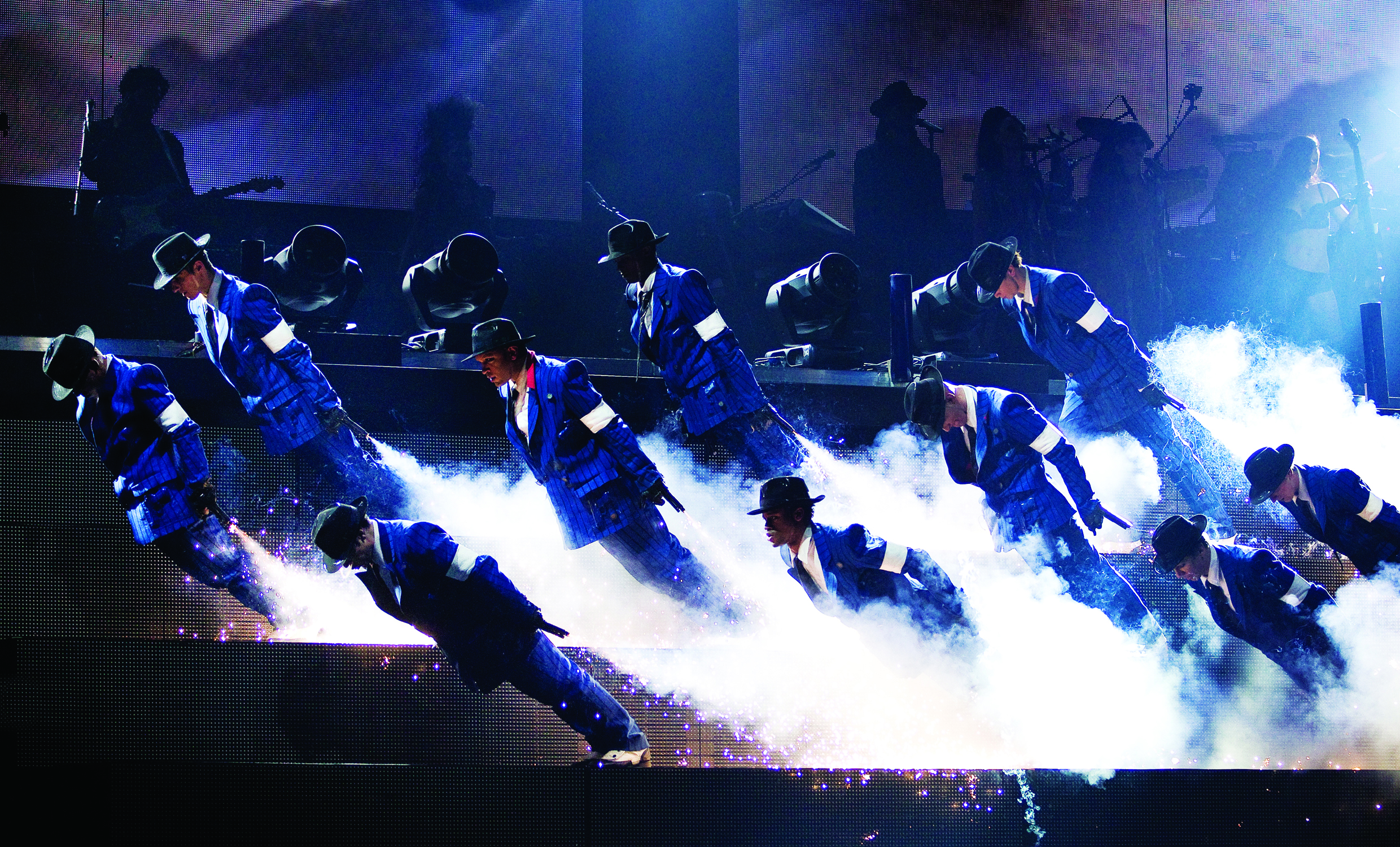 Michael jackson, The immortal World Tour: Cirque Du Soleil, tappe a Torino e Milano