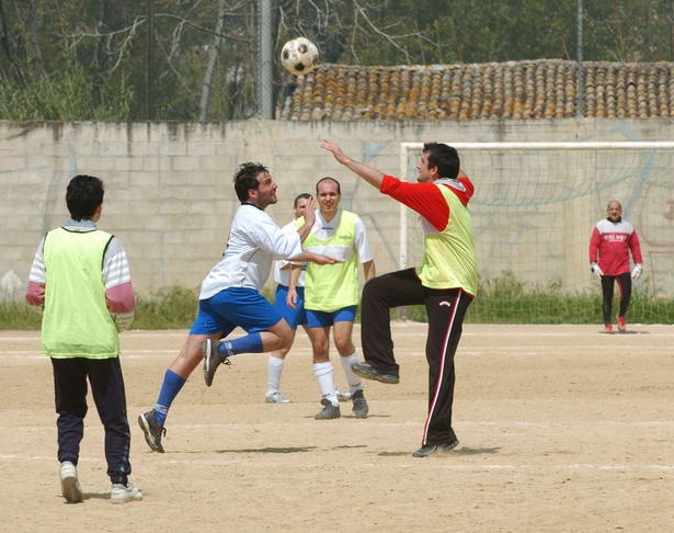 Partitella con gli amici e infortuni? Risponde delle lesioni subite il gestore del campo di calcio