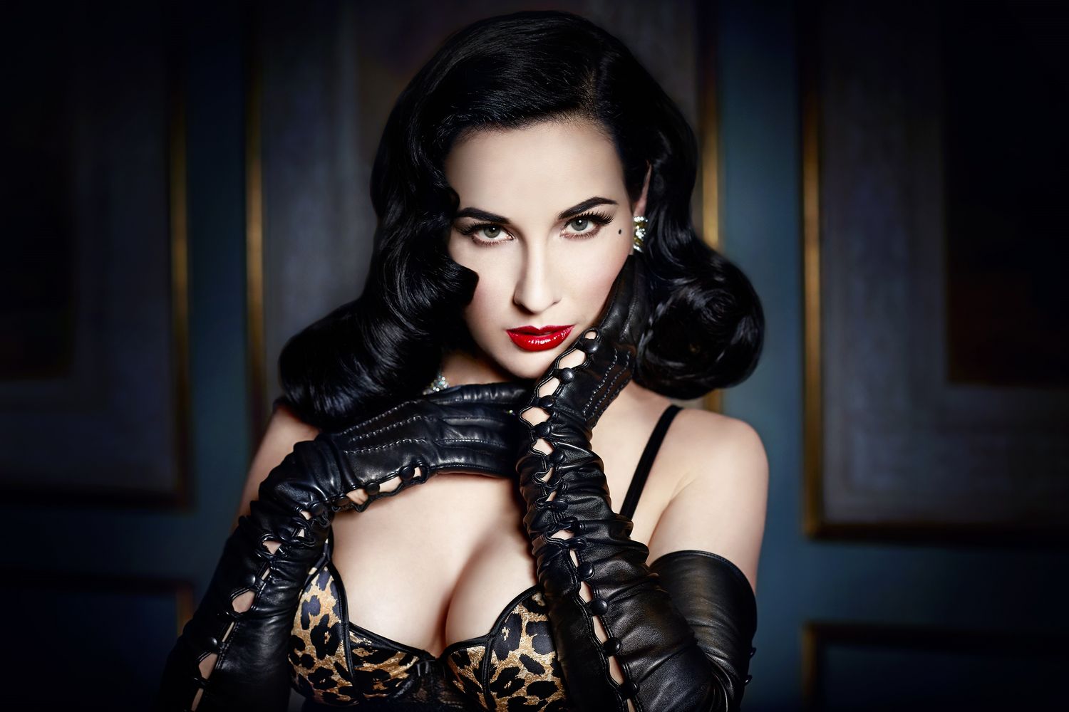 Esser belle non basta ci vuole glamour, parola di Dita Von Teese