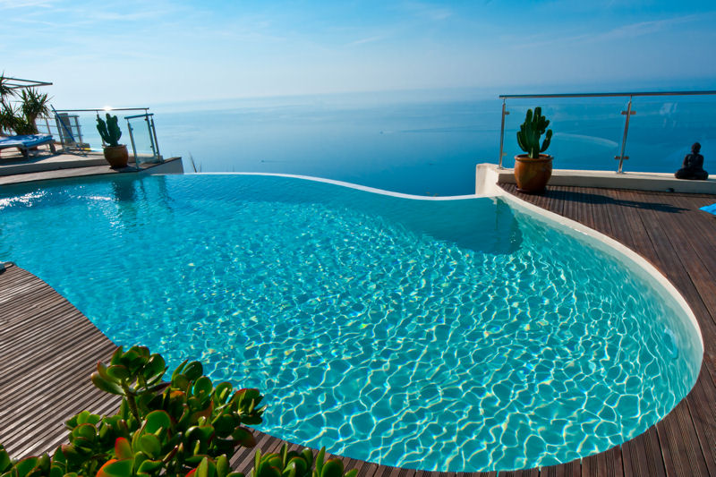 Cloro e fluidi corporei, il mix che rende le piscine poco sicure